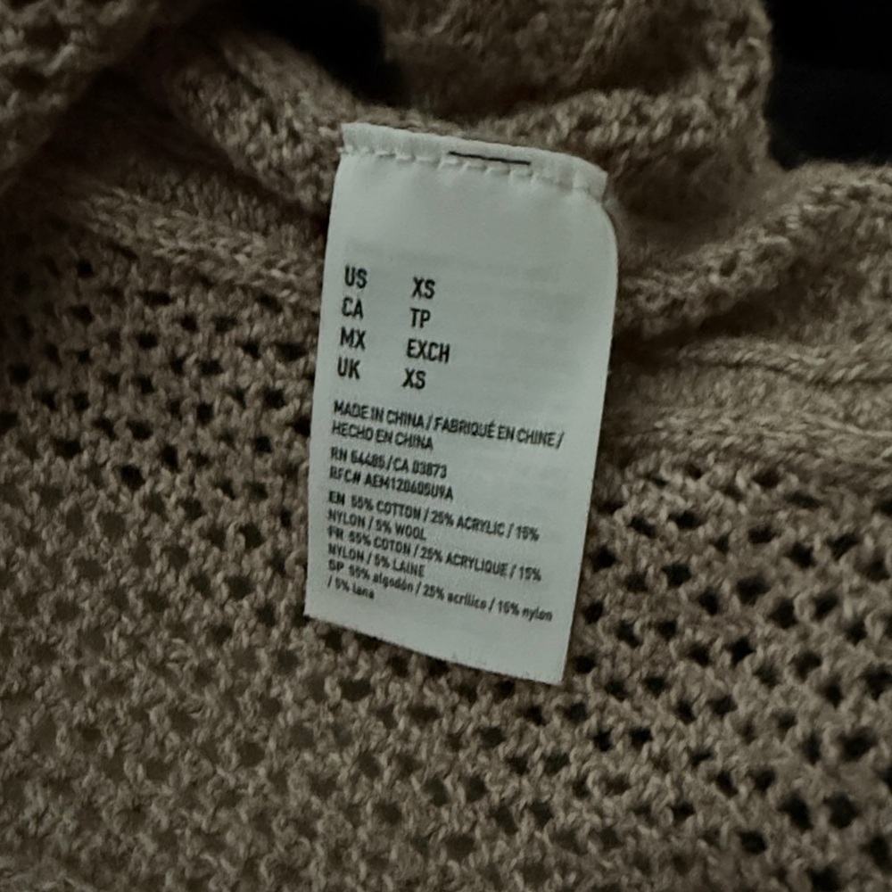 Tan sweater - Picture 5 of 5
